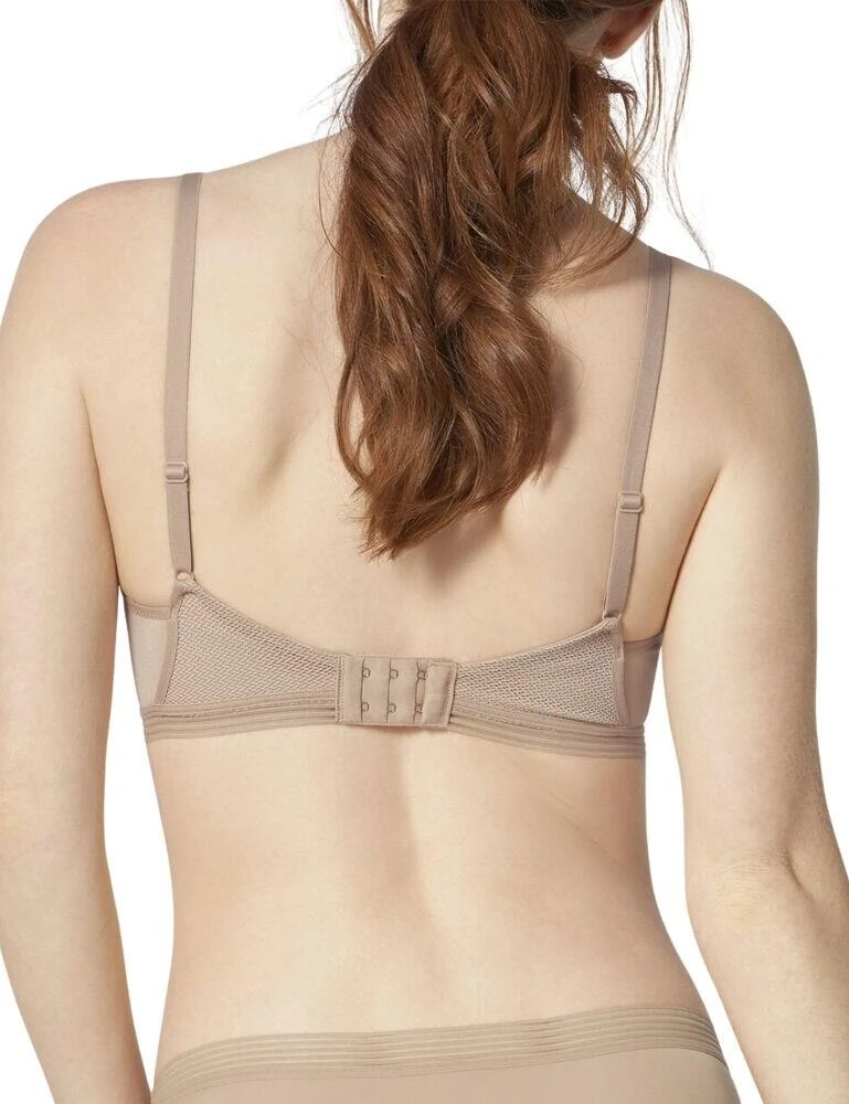10201670 Triumph Infinite Sensation Wireless Bra - 10201670 Smooth Skin
