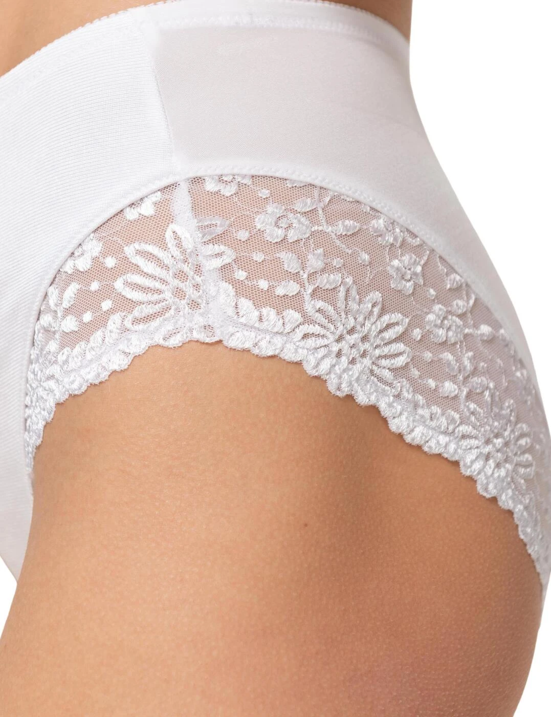10210671 Triumph Ladyform Soft Maxi Brief - 10210671 White - Image 3