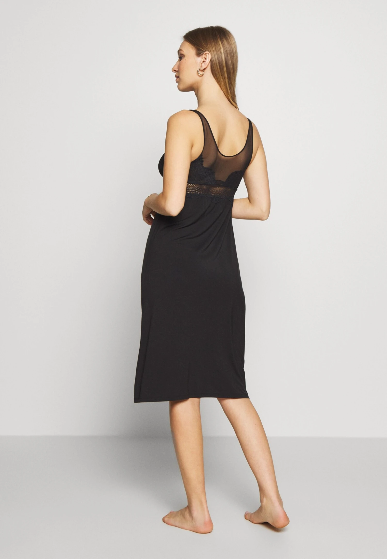 Triumph Darling Spotlight Medium - Nightie - Image 3