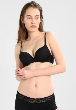 Triumph Lovely - Multiway / Strapless Bra - Black