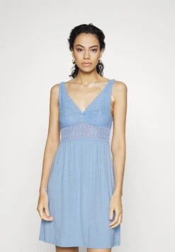 Triumph Aura Spotlight - Nightie