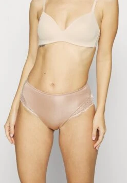 Triumph Ladyform- Briefs - Smooth Skin