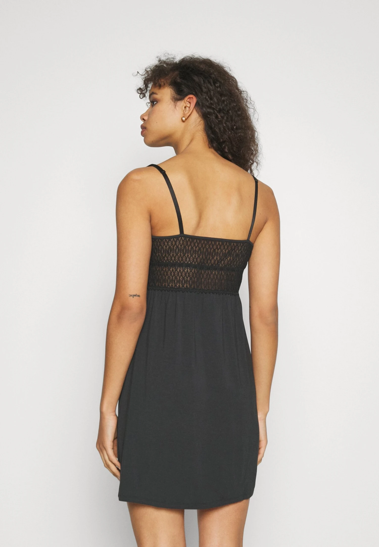 Triumph Aura Spotlight - Nightie - Black - Image 3